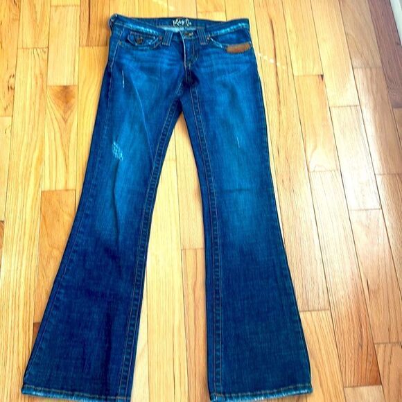 Flared Distressed Embroidered Pocket Jean w/ Boot Cut Flare Size 7 - Picture 4 of 11